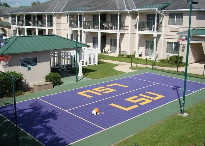 Richmond Inn & Suites